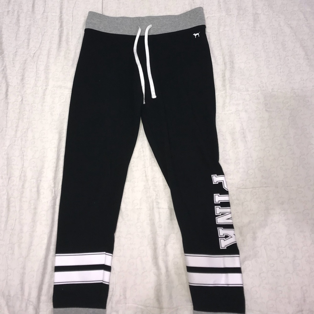 Victoria’s Secret PINK yoga pants